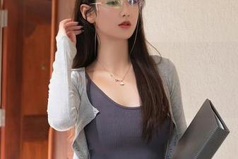 秀人网 – 陈梵妮Fanny的圣诞——美图大分享，脸皮要厚一点才能看哦