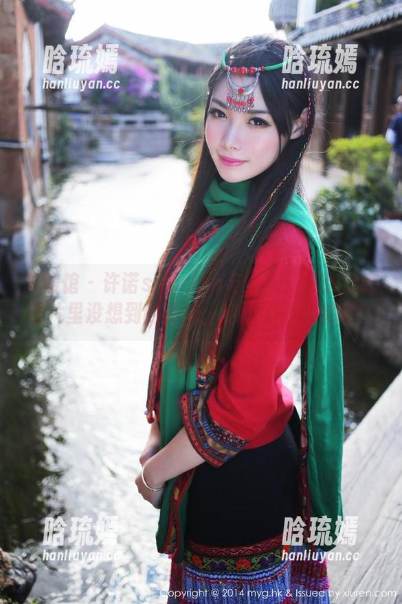 美媛馆 - 许诺sabrina与泳衣：那张我在图片里没想到的姿势，这资源丢不掉啊！