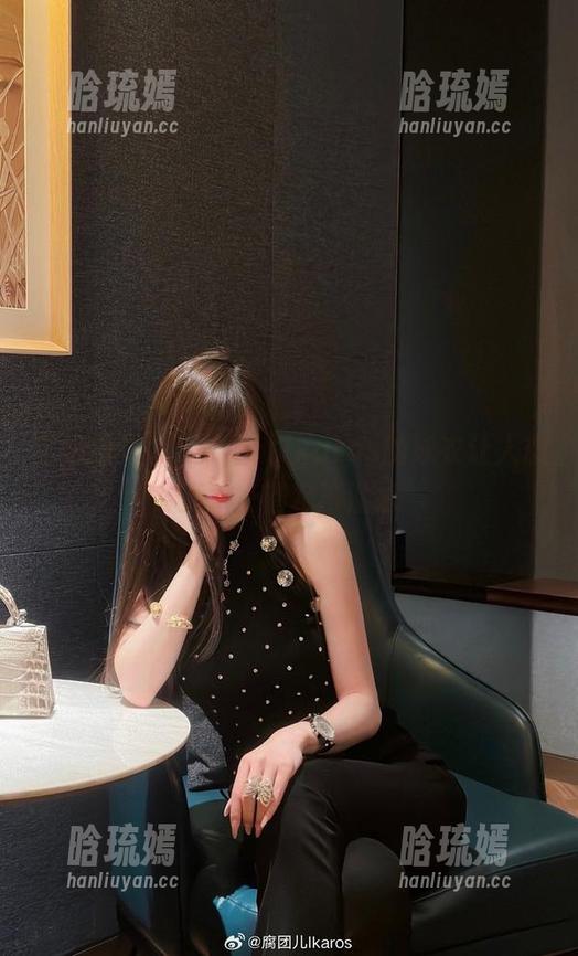 这图册真香，腐团儿Ikaros的泳衣让人想潜水…潜水再潜水