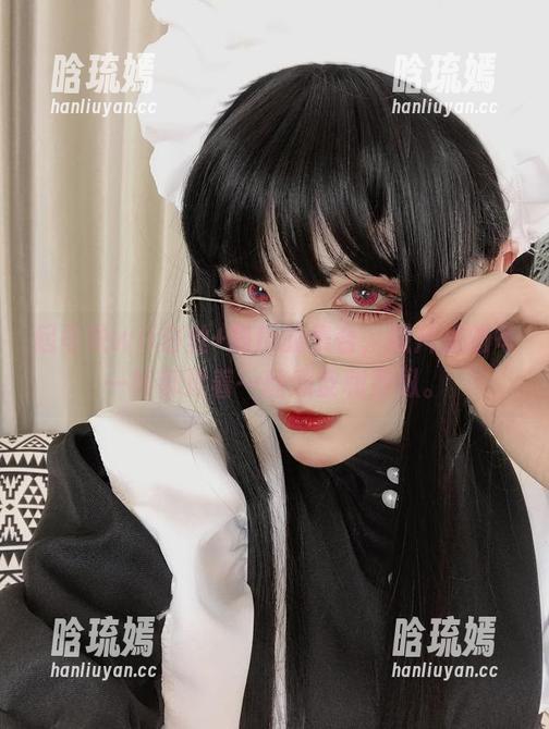 起司块wii白丝+猫爪的集合，照片里的每一帧都透着一丝顽皮和放纵。