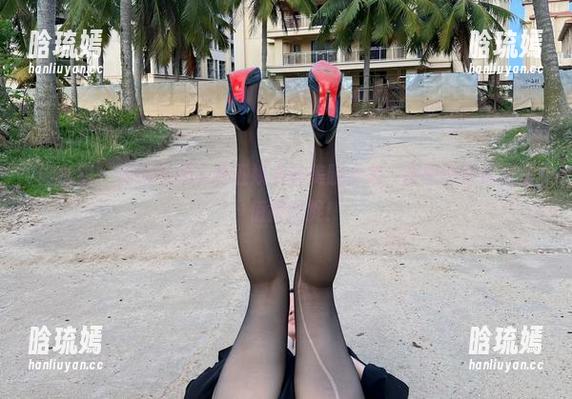 微密圈 - 传说中迷人的五姨太的美腿合集，腿型美得像魔法，值得捕捉！