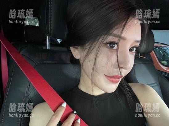 微密圈 - 妈呀！金希儿的熟女黑丝写真，疑似可以用来减压的