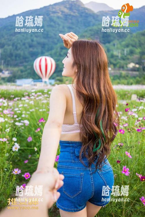 青豆客 - 来呀，下载刘钰儿的双人写真合辑，体会一下“两个伴儿并肩噢”的酸甜滋味！