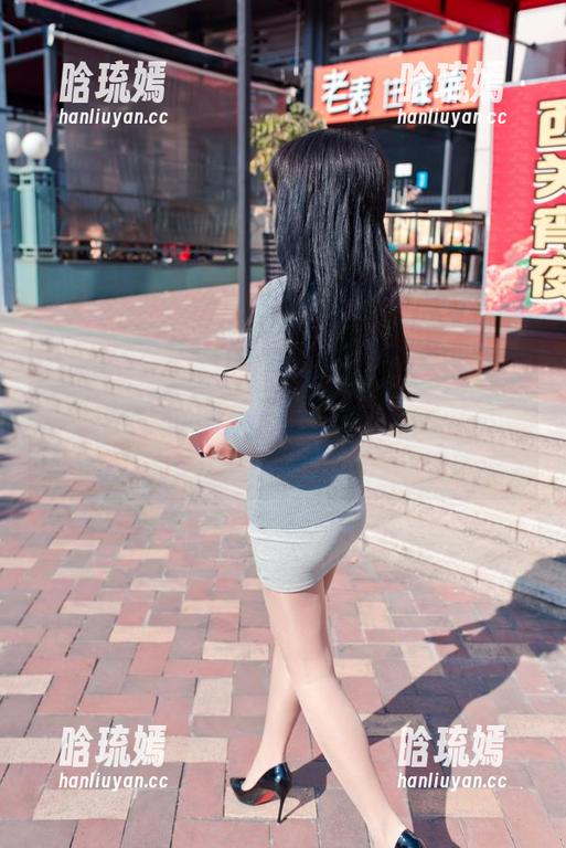 魔镜街拍-婷婷 魔镜街拍 - 更新了一组!每次看到婷婷在冷风中展现的肉丝神态,内心都在打鼓,果然美人就是美人。