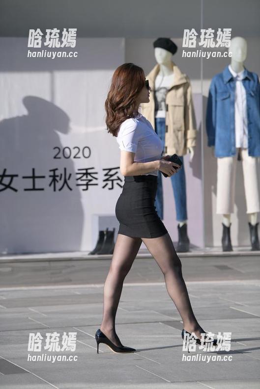 超性感包臀裙，魔镜街拍的高清图包，直击你的“期待”区域！